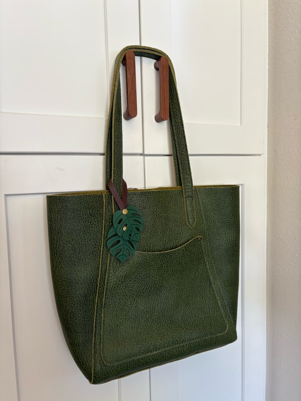 Portland Leather Classic Green Leather Tote Bag Large - Picture 13 of 15